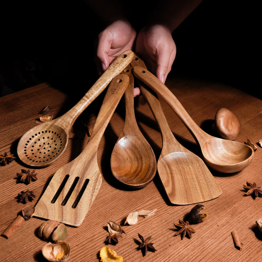 Ensemble d'ustensiles de cuisine en noyer (5 pièces)